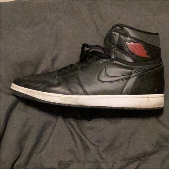 Nike Air Jordan 1 Black Satin - Picture 1 of 4